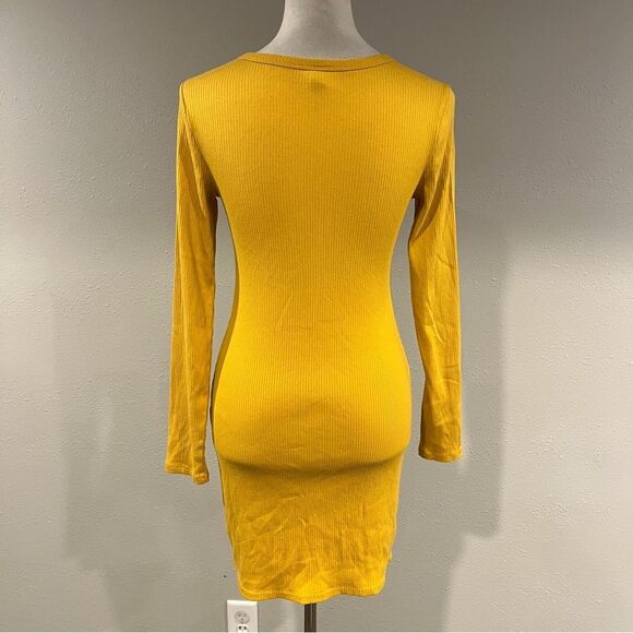 Yellow Long Sleeve sweater Dress with Sun Design size small - Picture 5 of 11